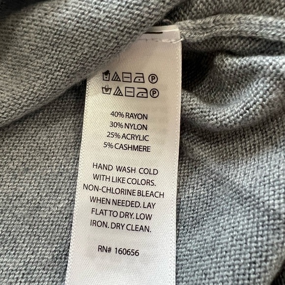 Rachel Zoe gray LOVE football lightweight pull over crew neck sweater size small - Picture 6 of 7